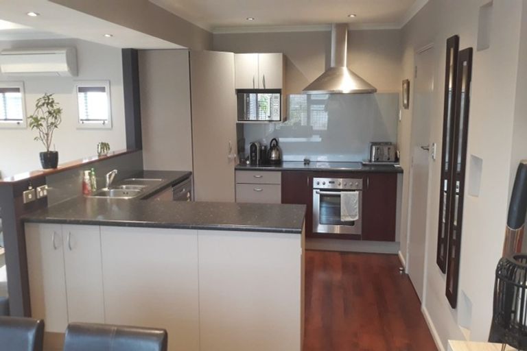 Photo of property in 33 Wingate Street, Redwood, Christchurch, 8051