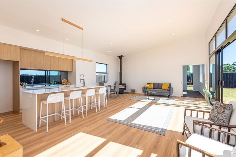 Photo of property in 37 Hotere Street, Rangiora, 7400