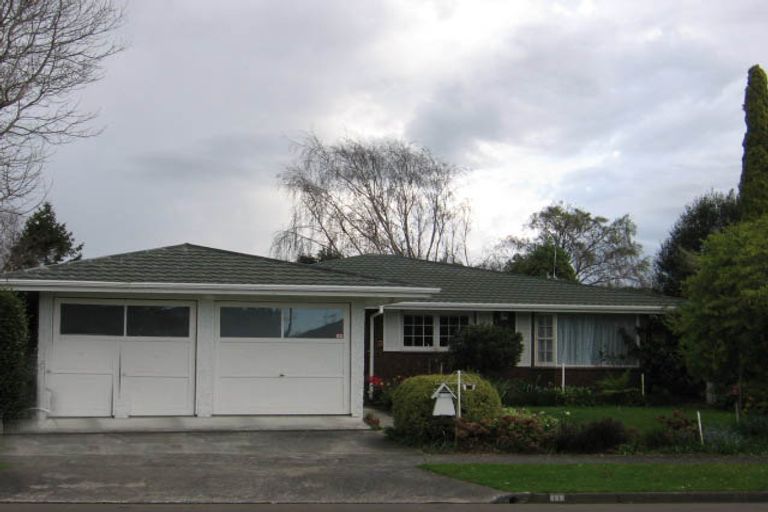 Photo of property in 11 Truscott Grove, Awapuni, Palmerston North, 4412