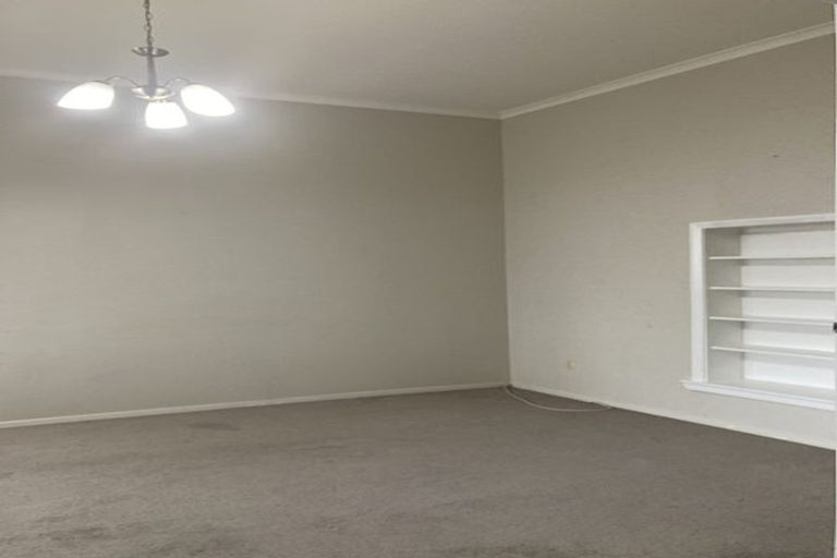 Photo of property in 11 Rua Street, Lyall Bay, Wellington, 6022