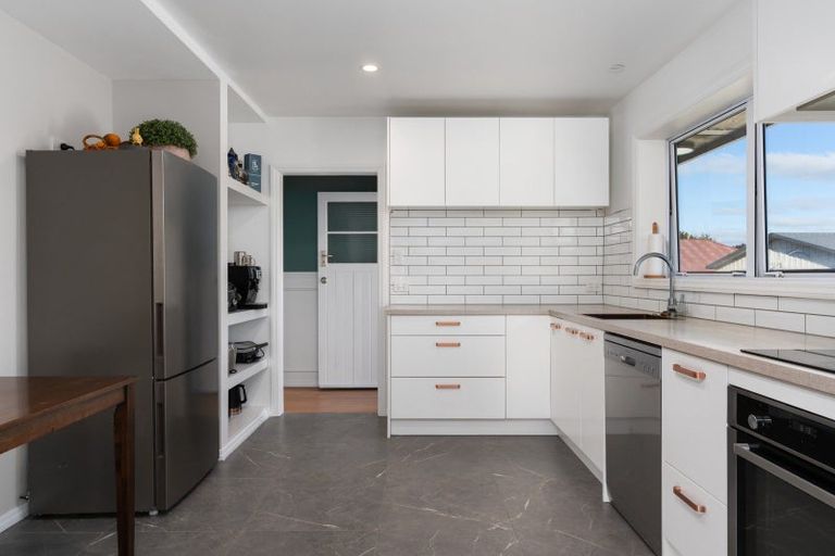 Photo of property in 42 Neill Street, Hornby, Christchurch, 8042