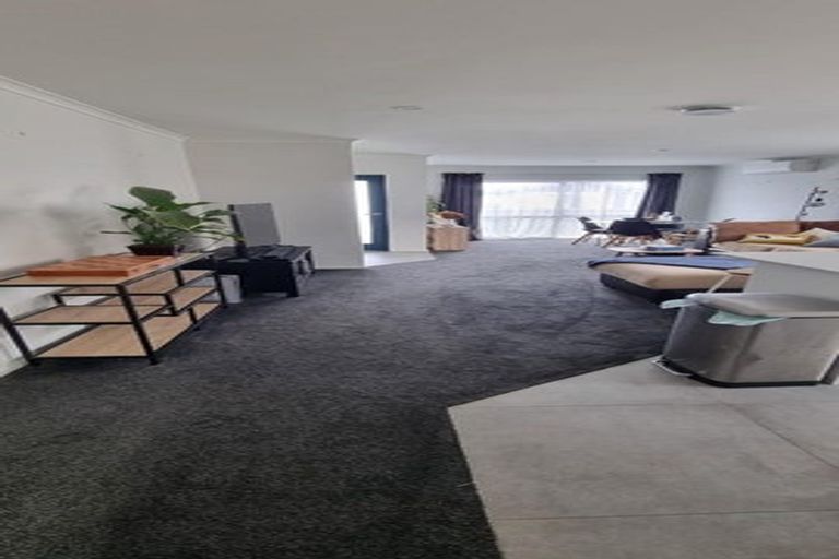 Photo of property in 21 Kutukutu Street, Takanini, 2112