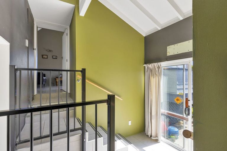 Photo of property in 18 Douglas Road, Amberley, 7410