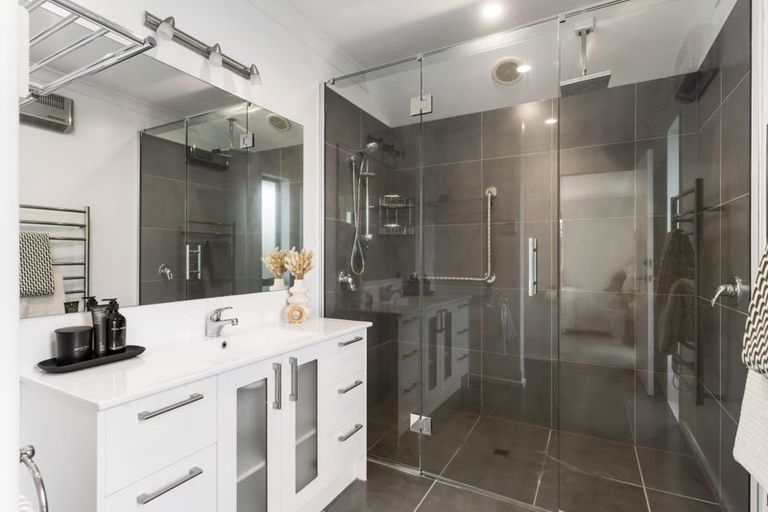 Photo of property in 17 Kilbride Gardens, Halswell, Christchurch, 8025