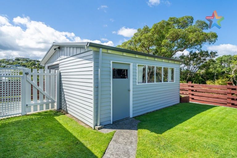 Photo of property in 8 Cherry Blossom Grove, Maungaraki, Lower Hutt, 5010
