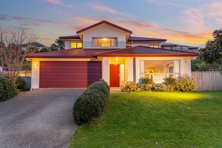 Photo of property in 12 Dusky Crescent, Aotea, Porirua, 5024