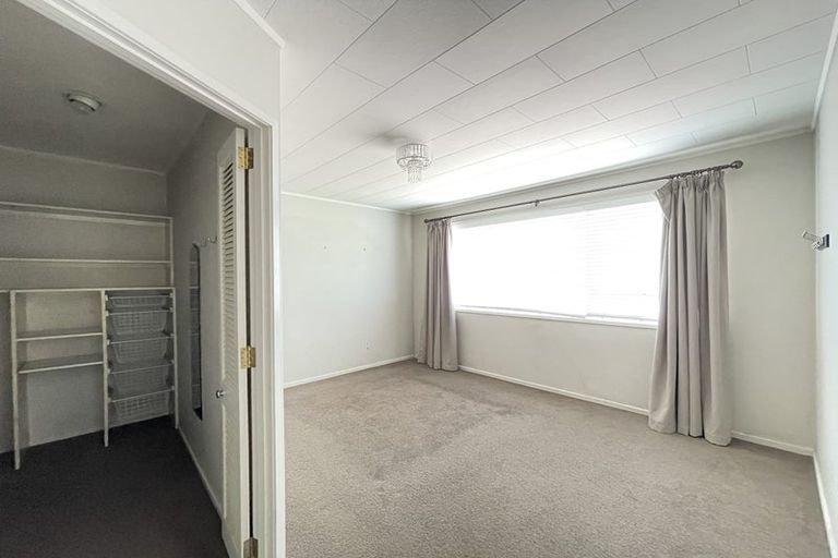 Photo of property in 111 Sycamore Drive, Sunnynook, Auckland, 0620