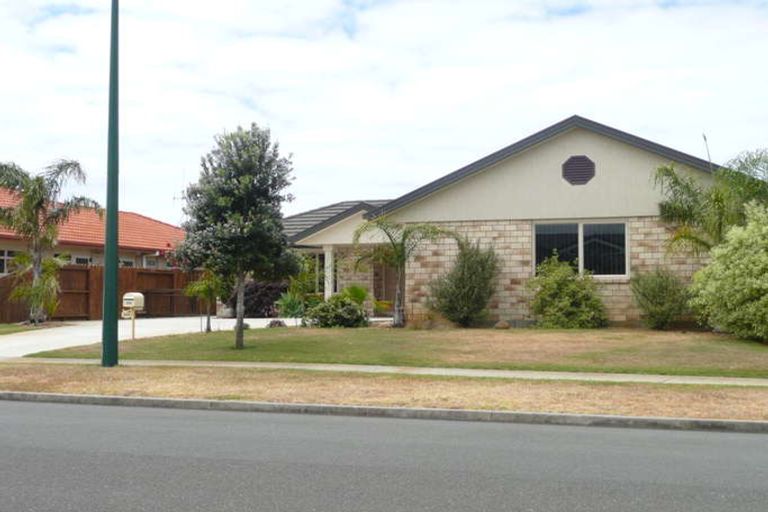 Photo of property in 569 Gloucester Road, Papamoa Beach, Papamoa, 3118
