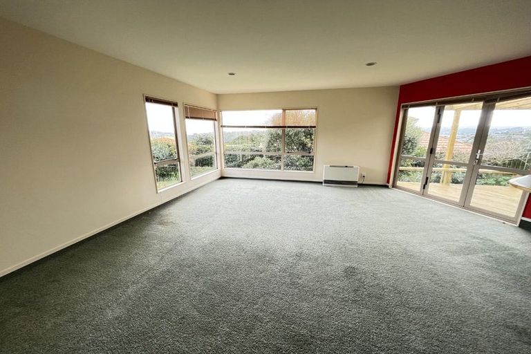 Photo of property in 2 Glengavel Grove, Papakowhai, Porirua, 5024