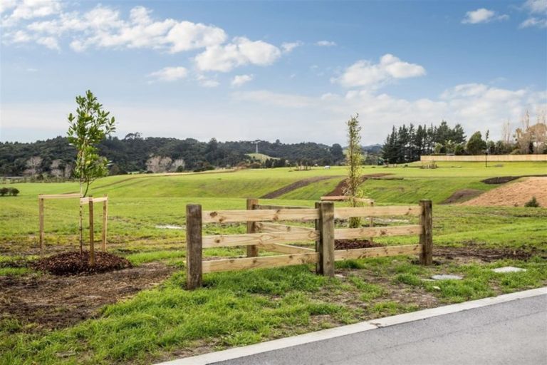 Photo of property in 8 Awatiro Drive, Kaukapakapa, 0871