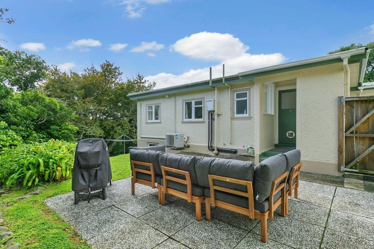 Photo of property in 9 Chester Road, Tawa, Wellington, 5028