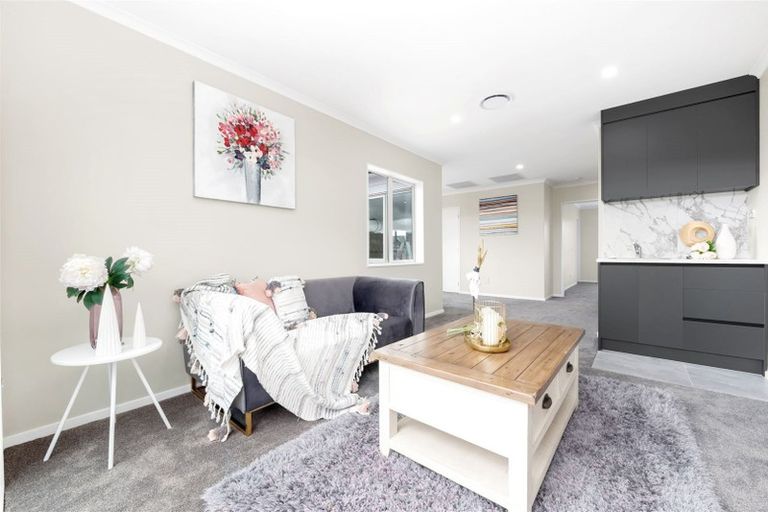 Photo of property in 15 Drumconnell Drive, Flat Bush, Auckland, 2019