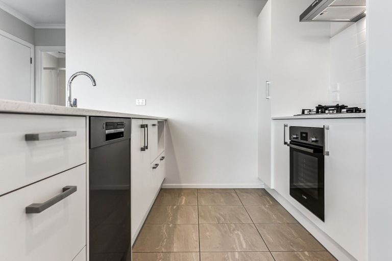 Photo of property in 73 Waruhia Crescent, Rototuna North, 3281