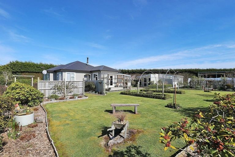 Photo of property in 15 Thornbury Waimatuku Road, Waimatuku, Riverton, 9883