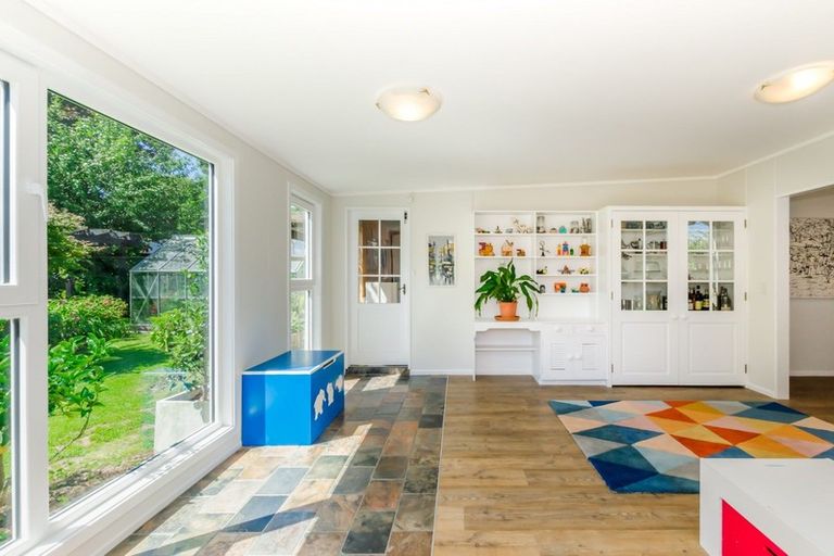 Photo of property in 13 Fleetwood Grove, Waikanae, 5036