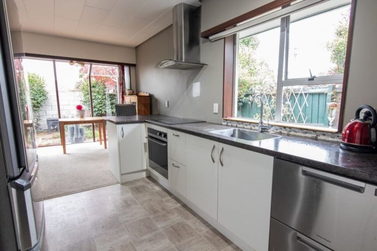 Photo of property in 1/315 Sawyers Arms Road, Bishopdale, Christchurch, 8053