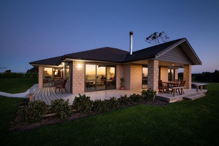 Photo of property in 268 Halcombe Road, Feilding, 4775