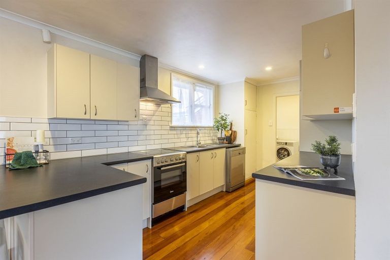 Photo of property in 17 London Terrace, Awapuni, Palmerston North, 4412