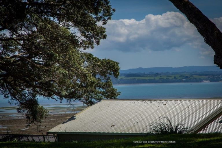 Photo of property in 143a Torkar Road, Clarks Beach, 2122