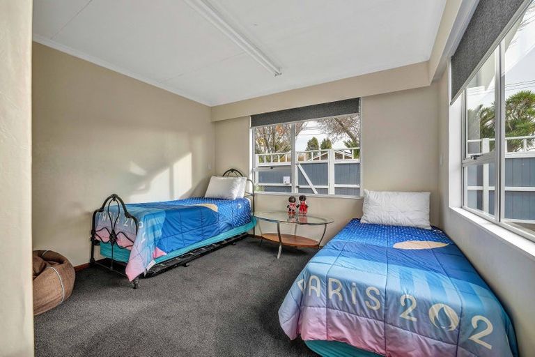 Photo of property in 377 Mangorei Road, Merrilands, New Plymouth, 4312