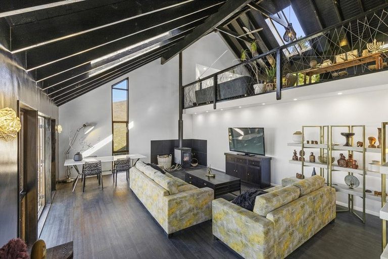 Photo of property in 95 Sweetacres Drive, Belmont, Lower Hutt, 5010