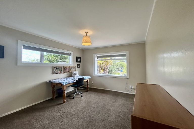Photo of property in 10 Asbury Crescent, Campbells Bay, Auckland, 0630