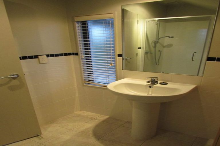 Photo of property in 15/64 Schnapper Rock Road, Schnapper Rock, Auckland, 0632