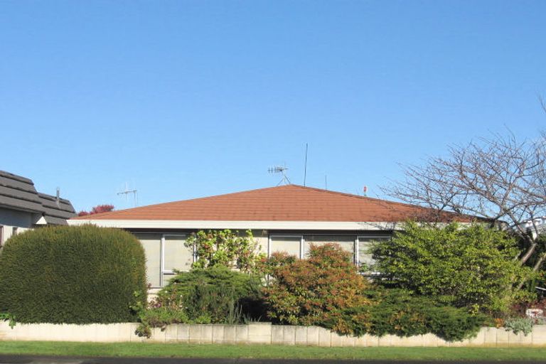 Photo of property in 2/500 Avenue Road West, Hastings, 4122