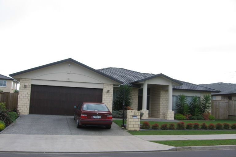 Photo of property in 23 Baltersan Drive, Flat Bush, Auckland, 2016