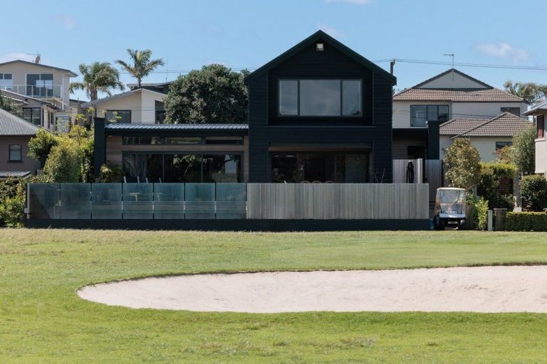 Photo of property in 210 Oceanbeach Road, Mount Maunganui, 3116