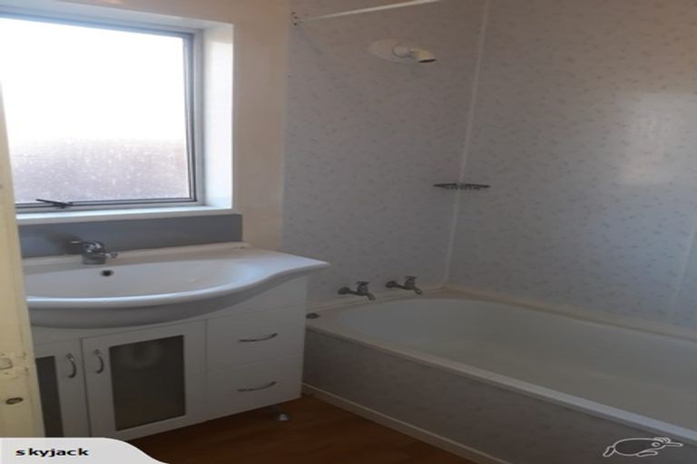 Photo of property in 39b Sikkim Crescent, Clover Park, Auckland, 2019