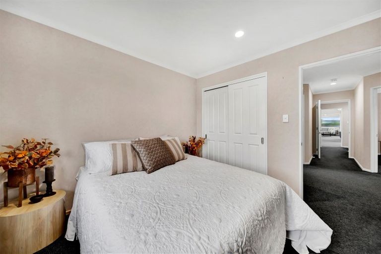 Photo of property in 121 Mercade Close, Stratford, 4332