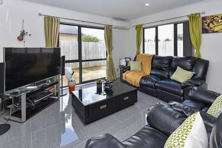 Photo of property in 41d Kelvin Road, Papakura, 2110