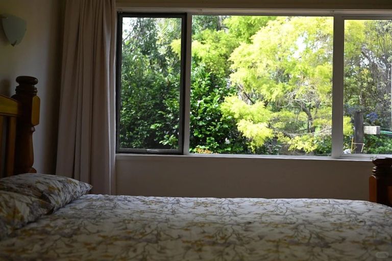 Photo of property in 9 Lyons Avenue, Murrays Bay, Auckland, 0630