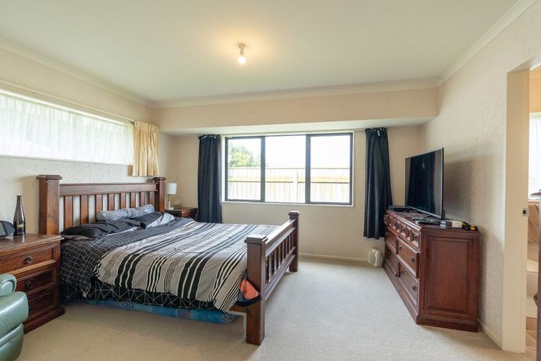 Photo of property in 29 Parnell Heights Drive, Kelvin Grove, Palmerston North, 4414