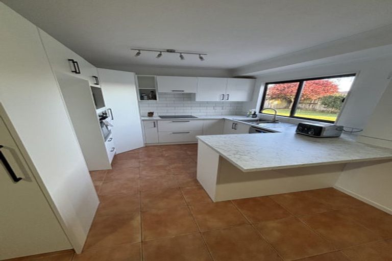 Photo of property in 16 Saxon Woods Drive, Rototuna North, Hamilton, 3210