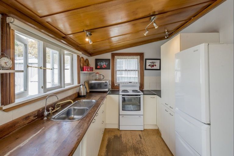 Photo of property in 176 Tiro Tiro Road, Levin, 5510