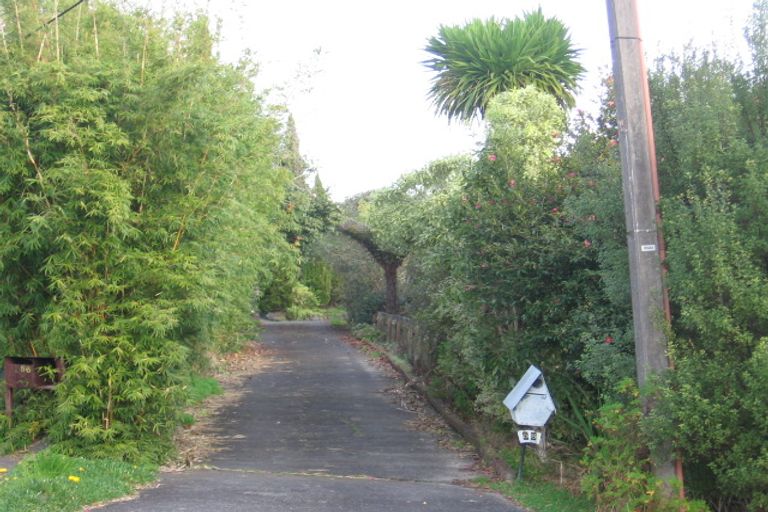 Photo of property in 58 Taipari Road, Te Atatu Peninsula, Auckland, 0610