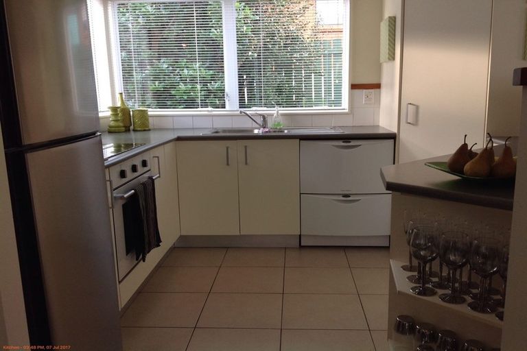 Photo of property in 299a Great North Road, Henderson, Auckland, 0612