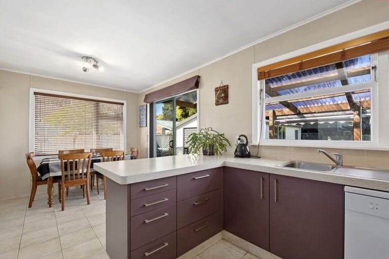 Photo of property in 6 Cecil Street, Clouston Park, Upper Hutt, 5018