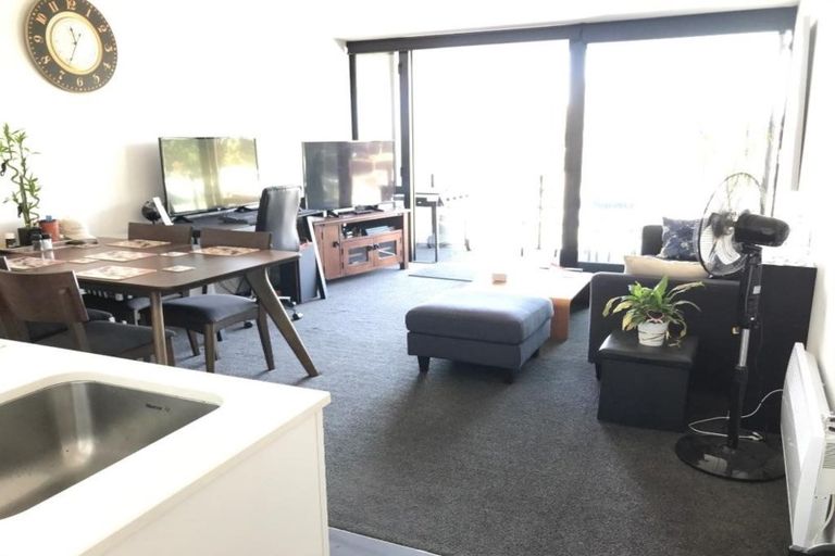 Photo of property in Leicester Executive Apartments, 402/282 Madras Street, Christchurch Central, Christchurch, 8011