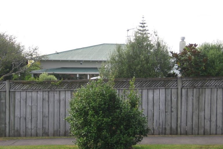 Photo of property in 57 Lynwood Road, New Lynn, Auckland, 0600