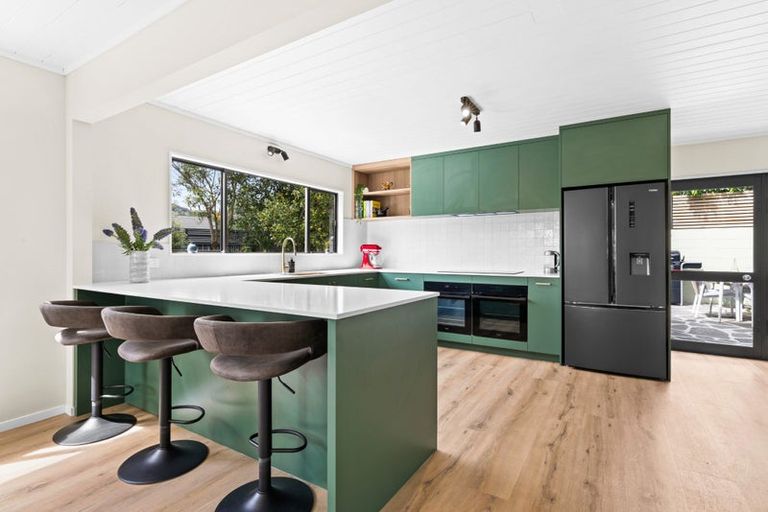 Photo of property in 33 Reeve Drive, Havelock North, 4130