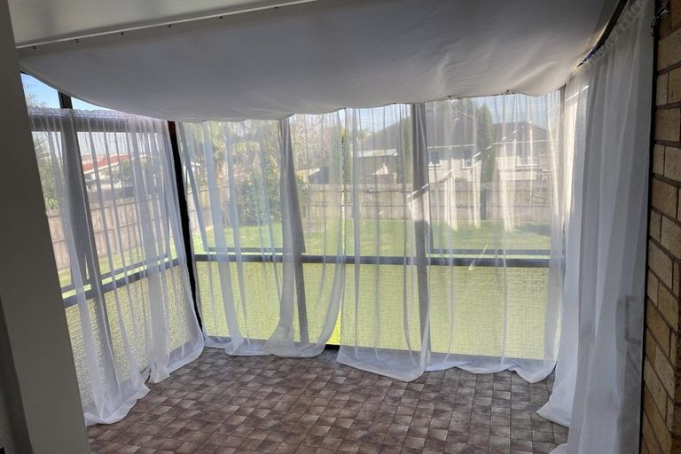 Photo of property in 10 Renwick Street, Papakura, 2110