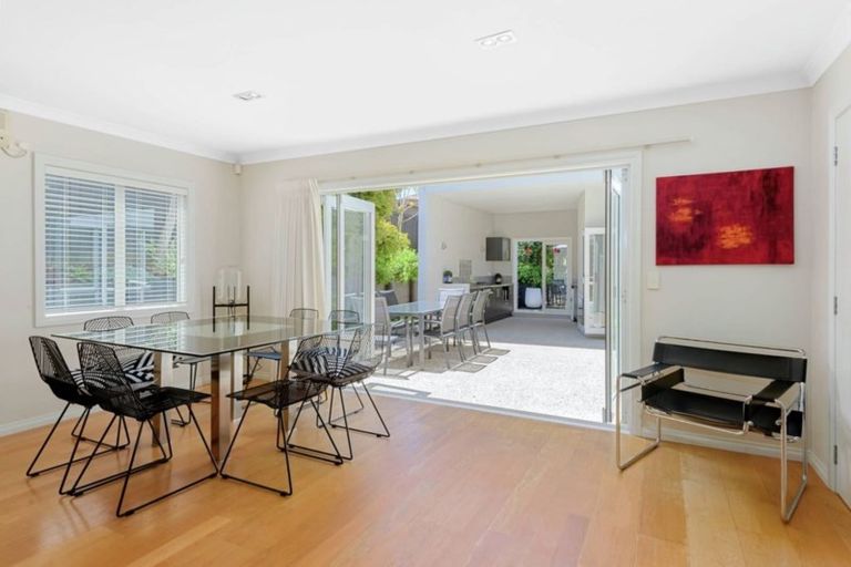 Photo of property in 30c Marine Parade, Mellons Bay, Auckland, 2014