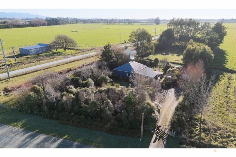 Photo of property in 53 Morven Beach Road, Morven, Waimate, 7980
