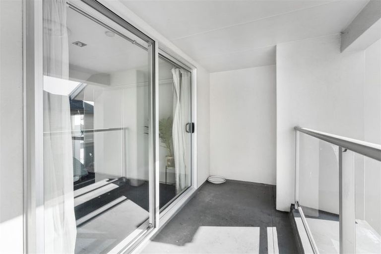 Photo of property in 496c Barbadoes Street, Edgeware, Christchurch, 8013