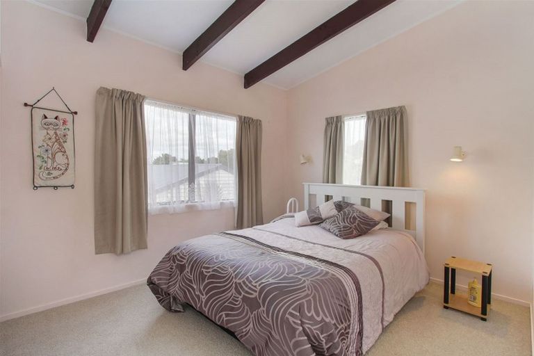 Photo of property in 46 Taihiki Road, Clarks Beach, 2122