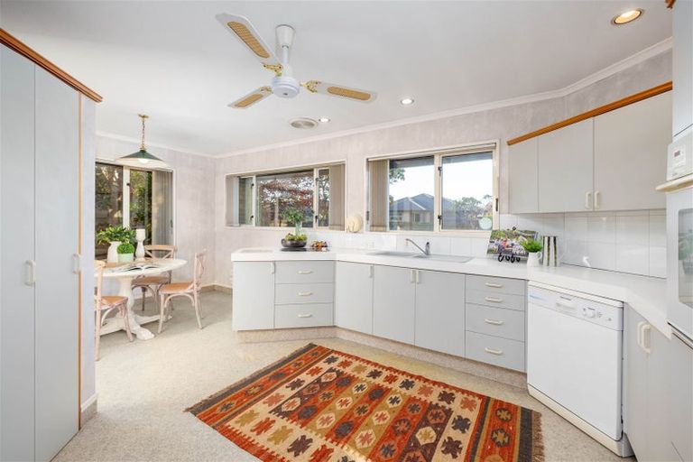 Photo of property in 4 Woodford Terrace, Ilam, Christchurch, 8053