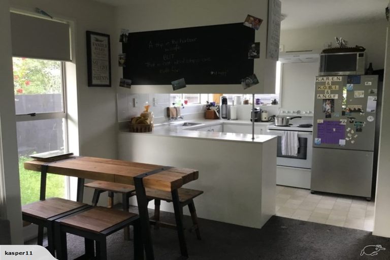 Photo of property in 2/34 Mountbatten Street, New Brighton, Christchurch, 8061